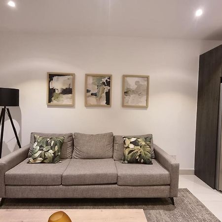 The Lennox Suites By Cozy Accra Kültér fotó