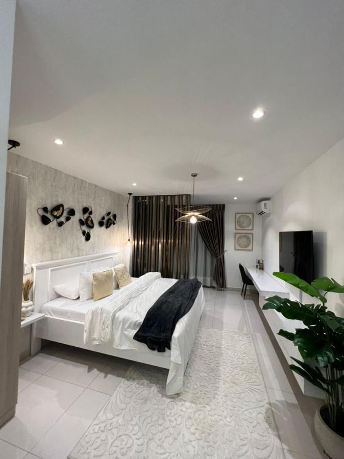 The Lennox Suites By Cozy Accra Kültér fotó