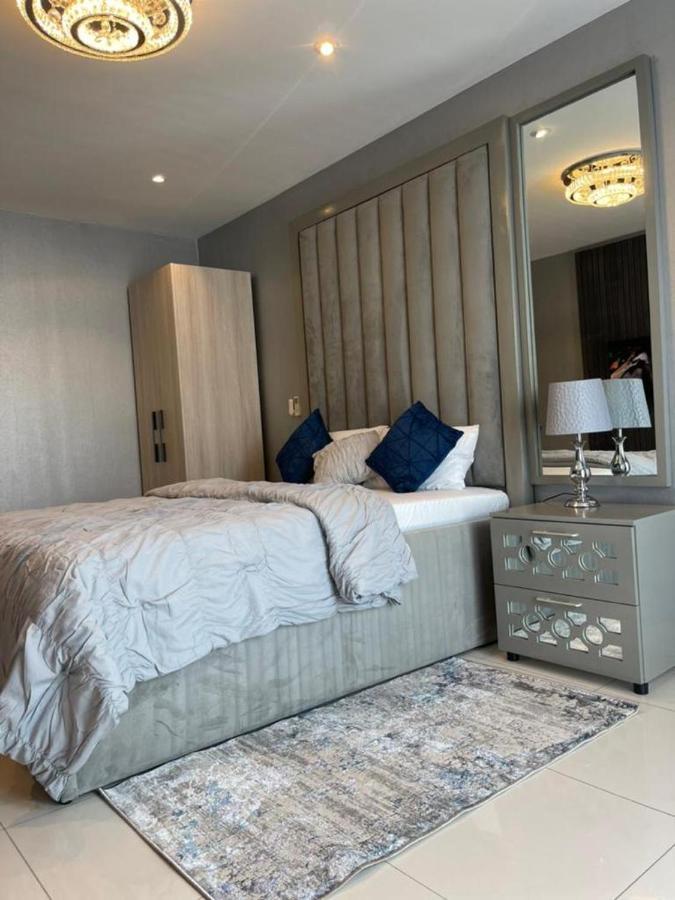 The Lennox Suites By Cozy Accra Kültér fotó