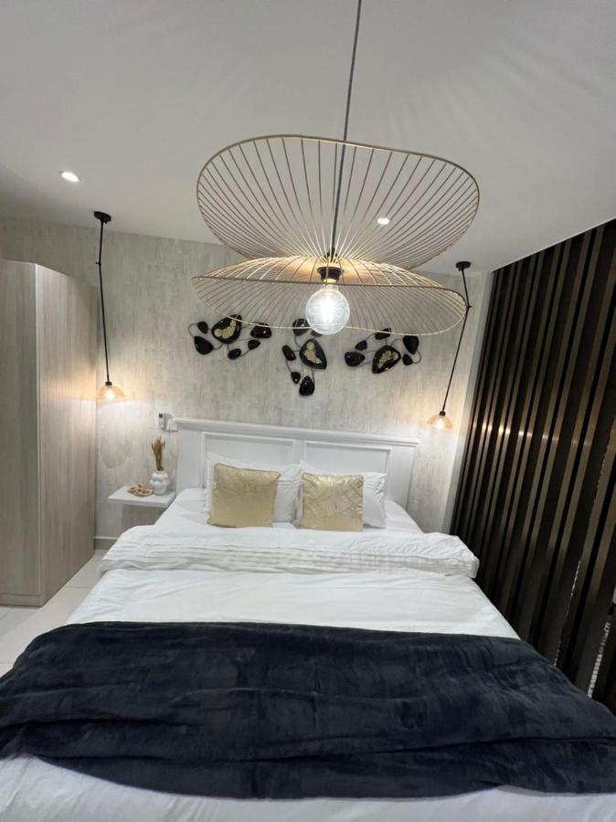 The Lennox Suites By Cozy Accra Kültér fotó