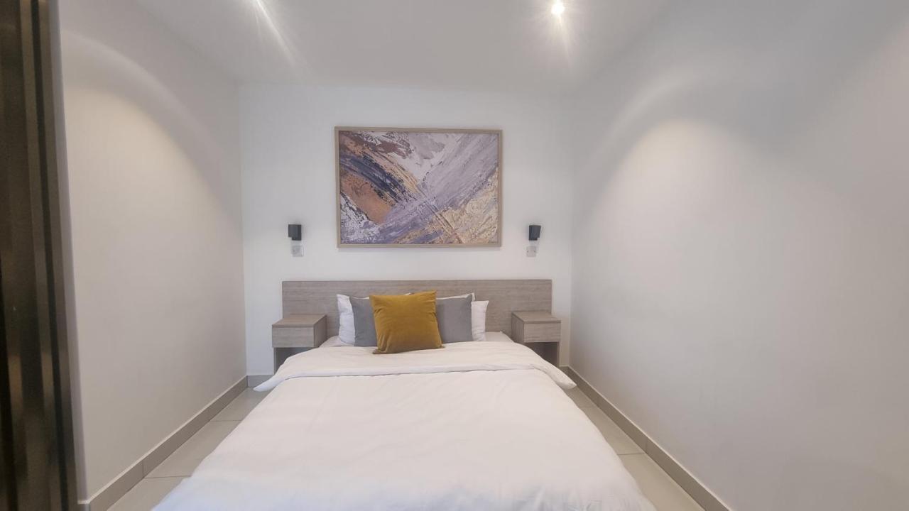 The Lennox Suites By Cozy Accra Kültér fotó