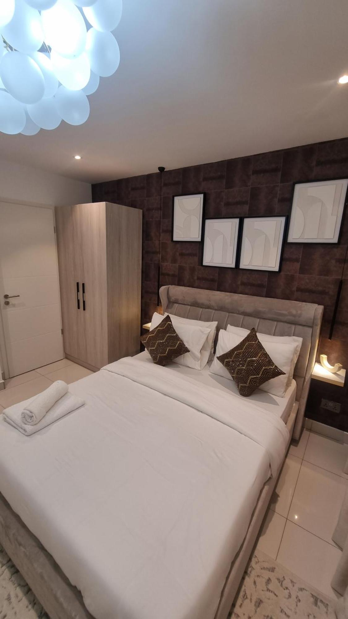 The Lennox Suites By Cozy Accra Kültér fotó